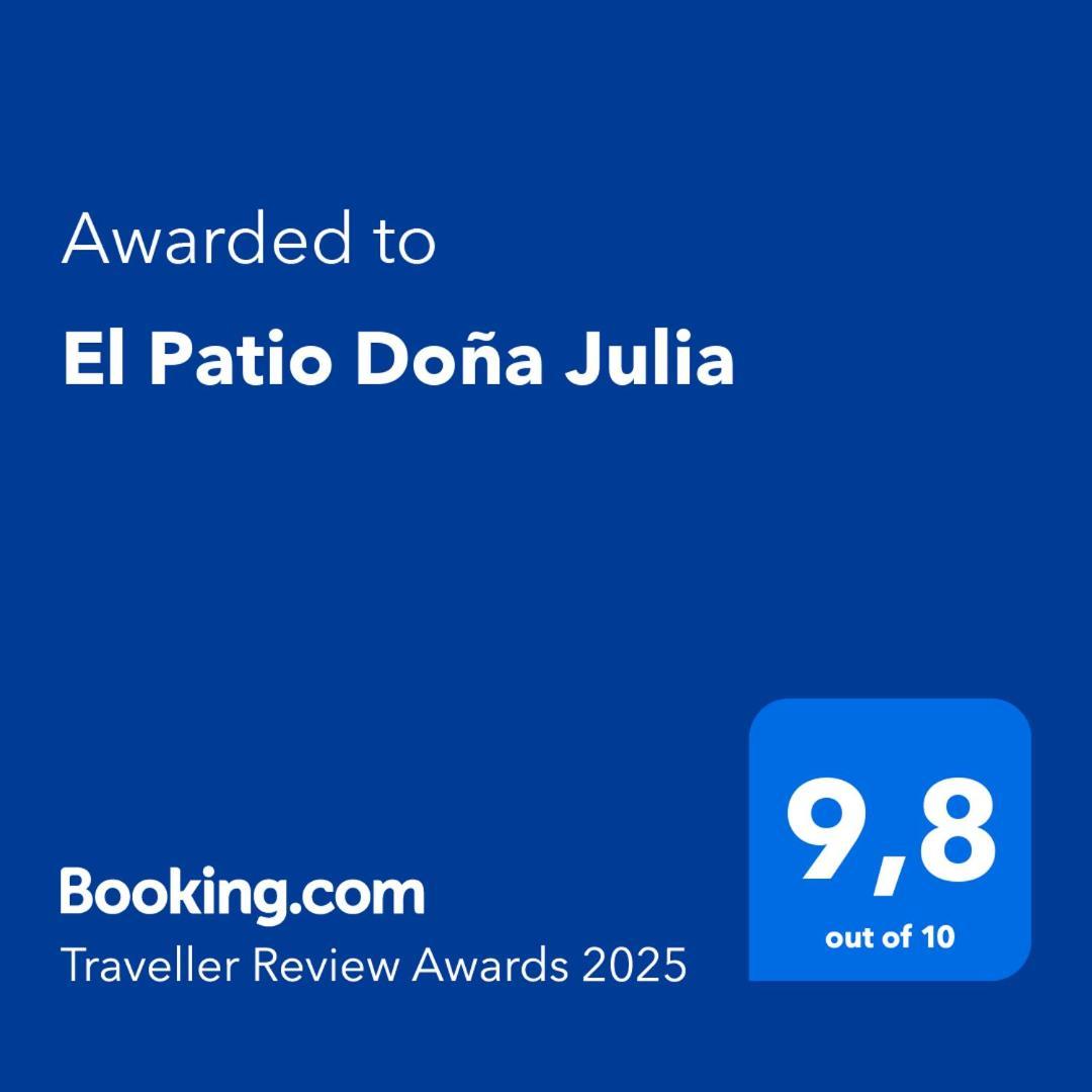 カサーレスEl Patio Dona Juliaアパートメント エクステリア 写真